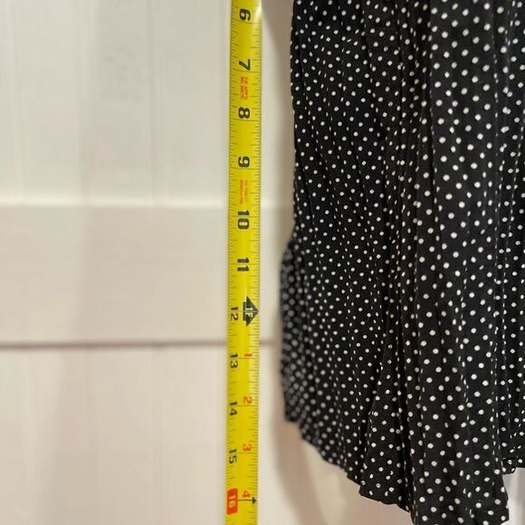 COMO STRETCH black &white polkadot top - Picture 5 of 6
